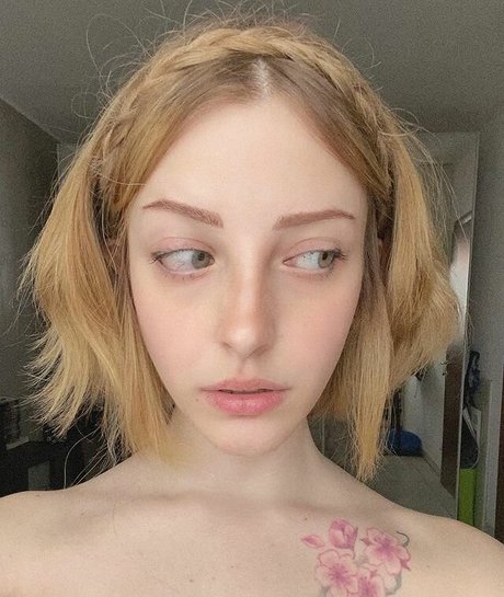 Agnese Innocente onlyfans tits