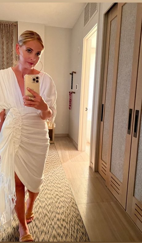 Sarah Michelle Gellar only fans photos