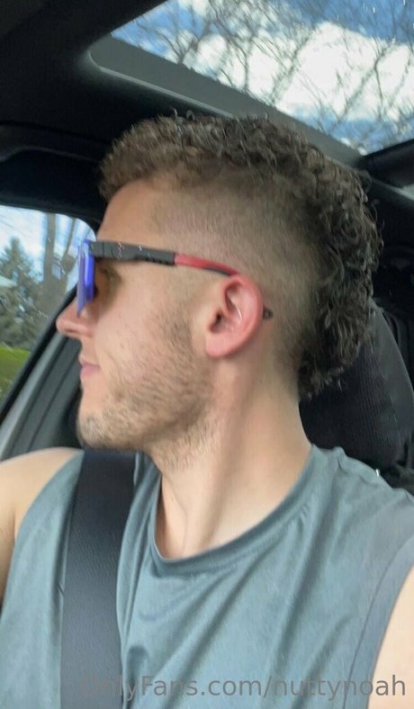 nuttynoah onlyfans striptease