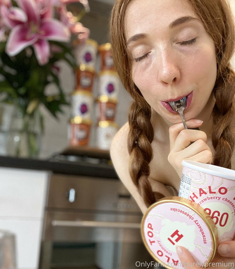 redbuns onlyfans leaked pics