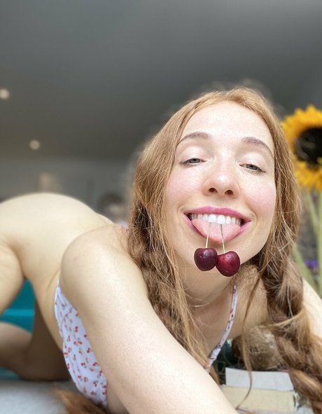 redbuns nude only fans leaks