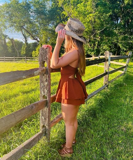 Makayla Mcquoid onlyfans leaked tits