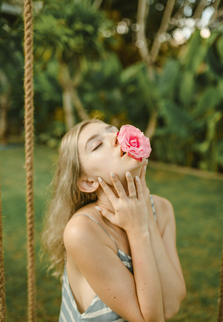 EvaElfie strip onlyfans