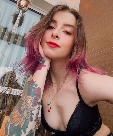 Gabi Cattuzzo onlyfans leaked tits