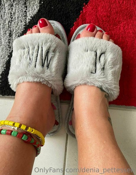 denia pettessen onlyfans tits