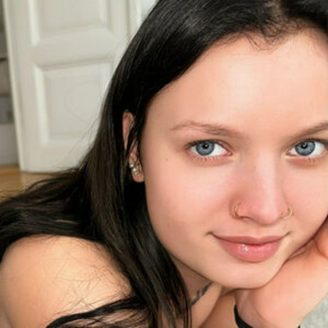 mariemelissafree onlyfans model photos