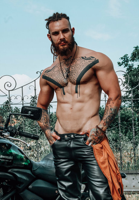 pervertmilan onlyfans nude pics