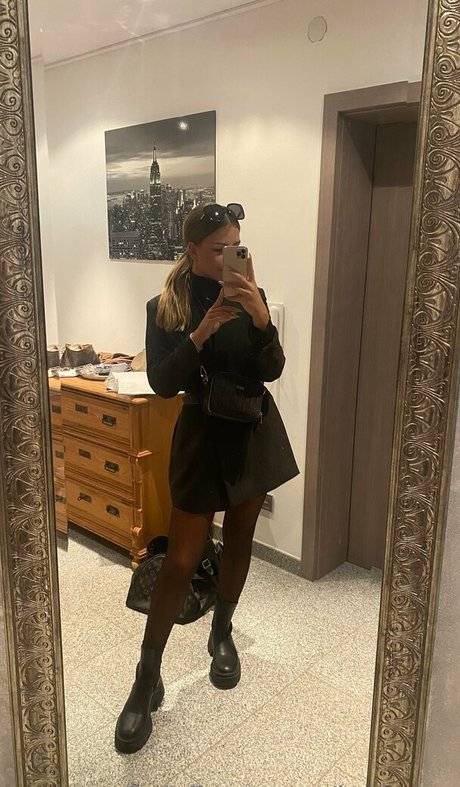 lucia lpz porn onlyfans leaks