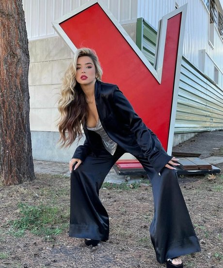 arab wife onlyfans art nude image