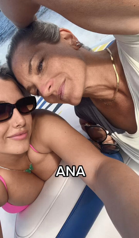 Anabel Kloe Lamarche onlyfans striptease