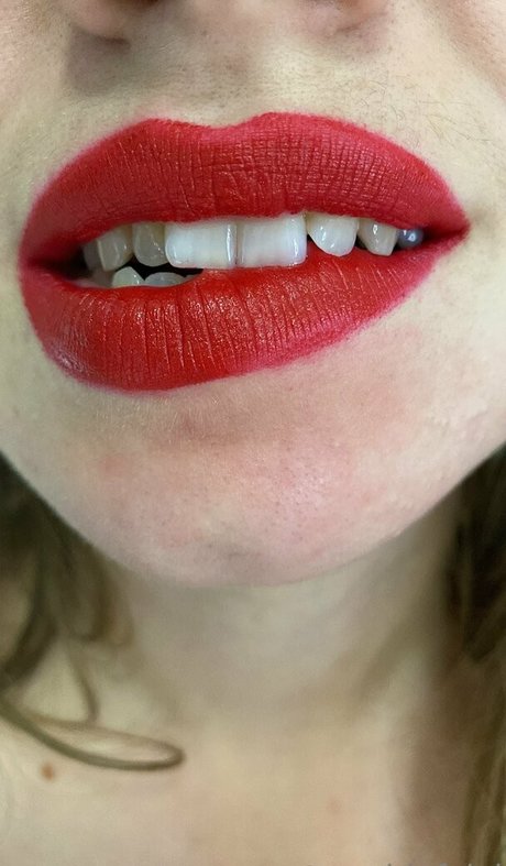 worldofvivi onlyfans nudes leaks