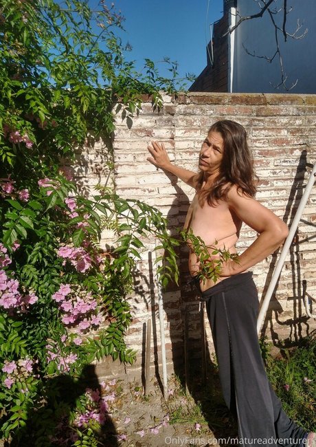 aloneruth only fans nude