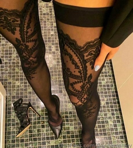 flexibleashley onlyfans leaks xxx