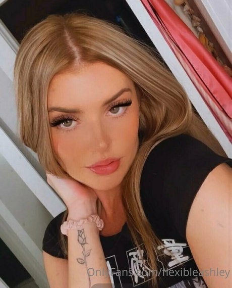 flexibleashley is on onlyfans
