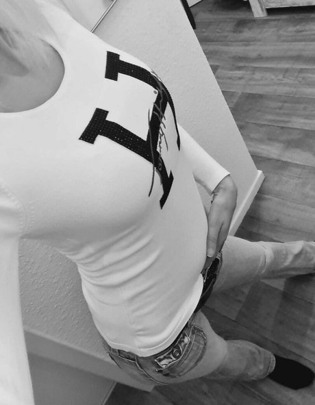 mariell 69x only fans pictures