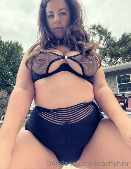 beachyhair onlyfans leajs