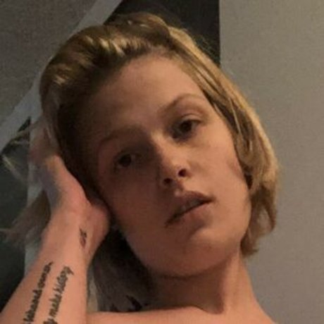 Thecheyenne 96 nude only fans