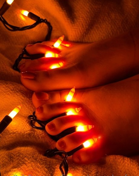 fingers toes soles free nudes onlyfans leak