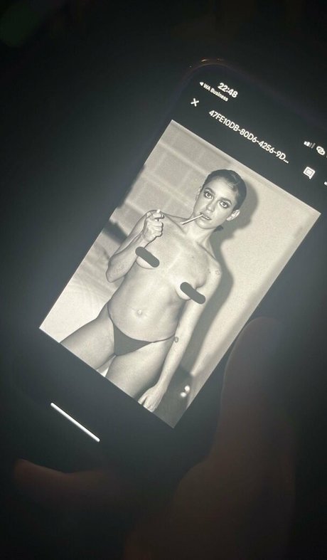 Valen Bandeira strip onlyfans