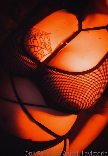 cutejuliavictoria onlyfans sex tape