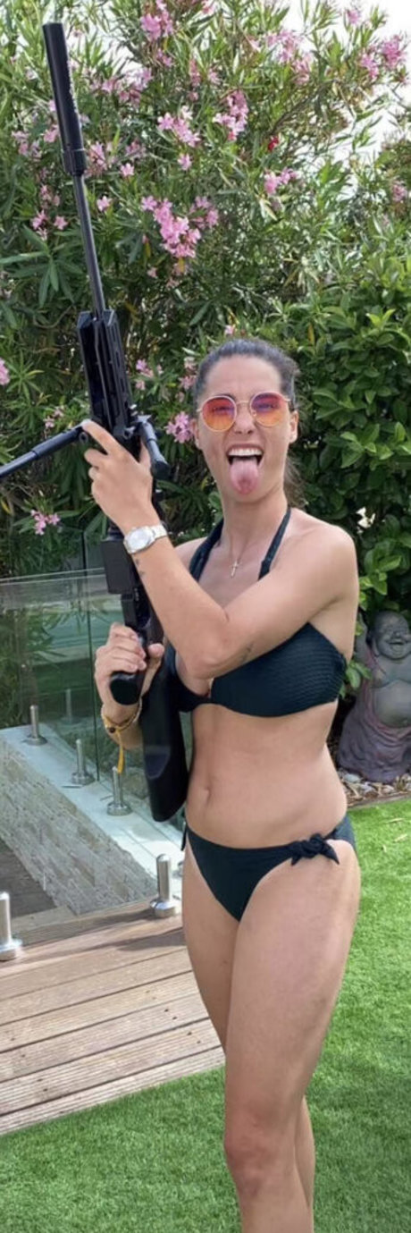 Laura Petard onlyfans nudes