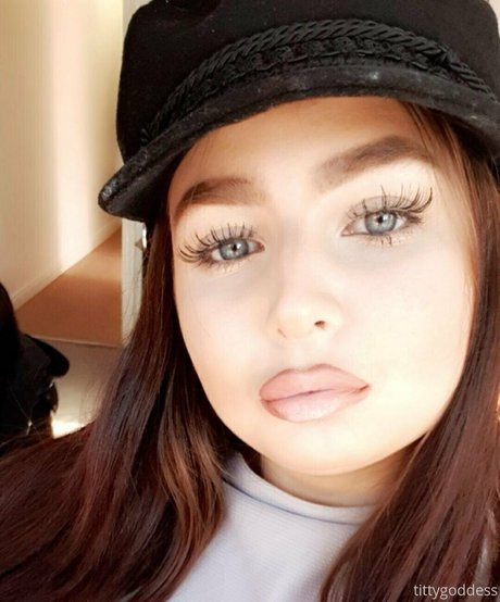 freetittygoddess leaked naked onlyfans