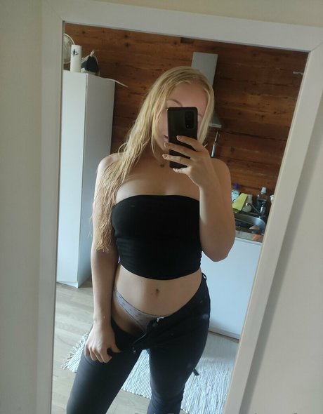 alora free nudes onlyfans