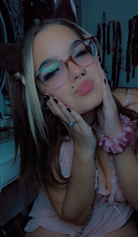 babycatsins onlyfans strip tease