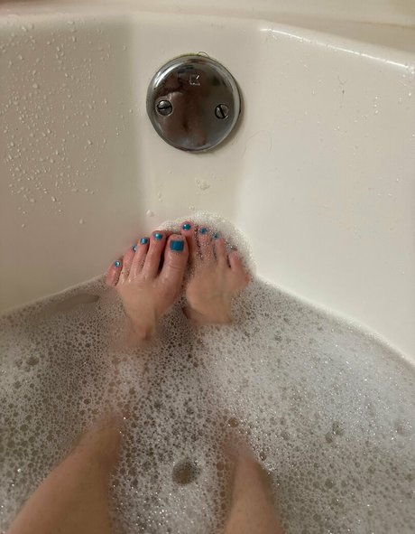 amelia blake onlyfans leaked naked