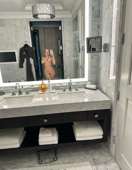 Ashhxpee onlyfans desnuda