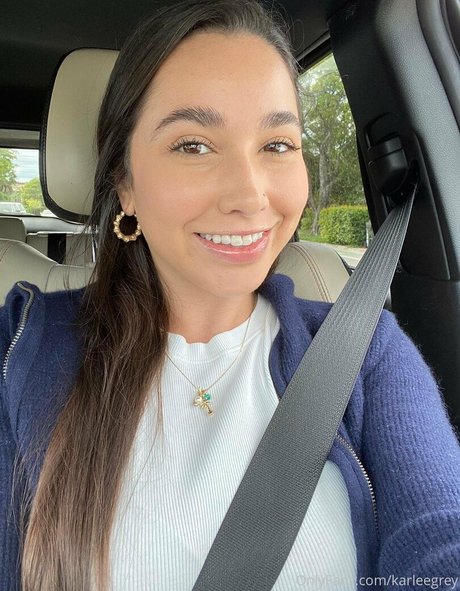 karleegrey onlyfans boobs