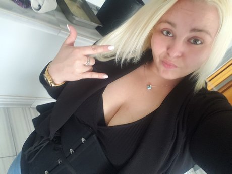 Amanda Knoxxx nude leak onlyfans