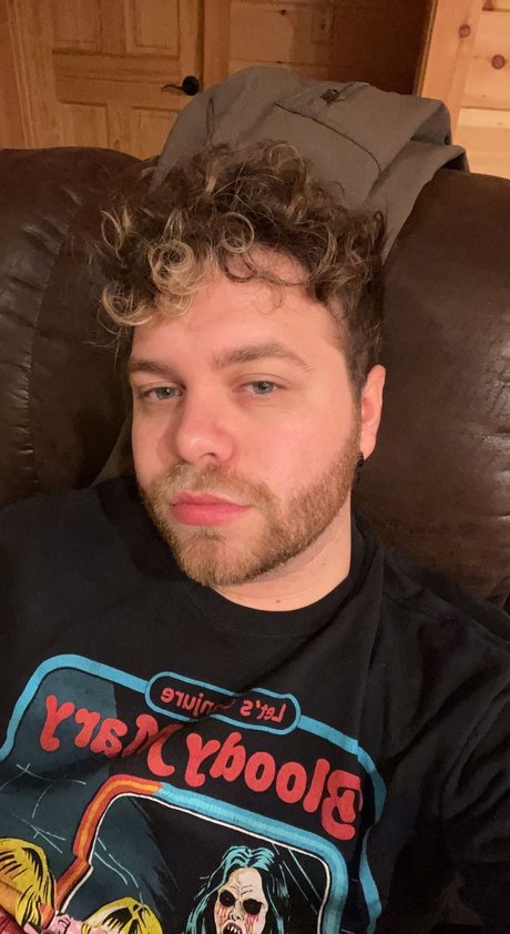 Logan Chambers new onlyfans leak