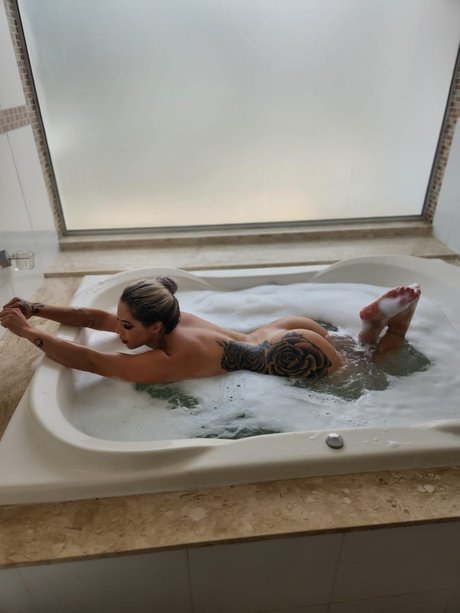 Amanda Aparecida leaked onlyfans sextape