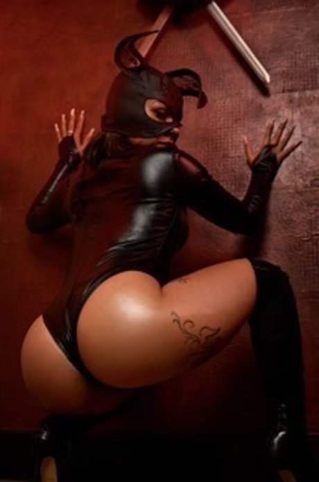 Innocence ONLY FREE Page onlyfans model photo