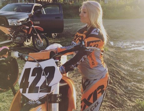 brittknee nude onlyfans porn