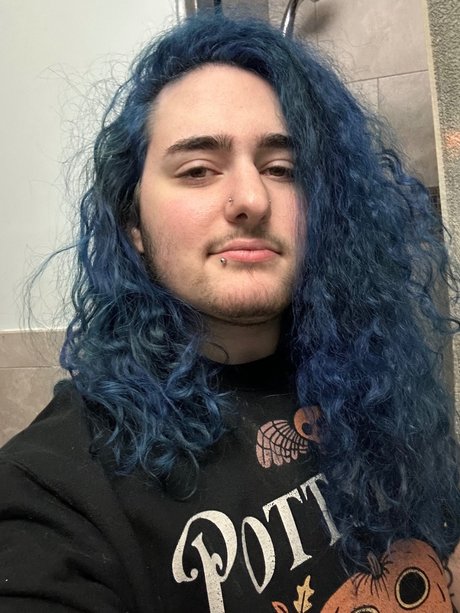 Ravan Aleister onlyfans explicit content