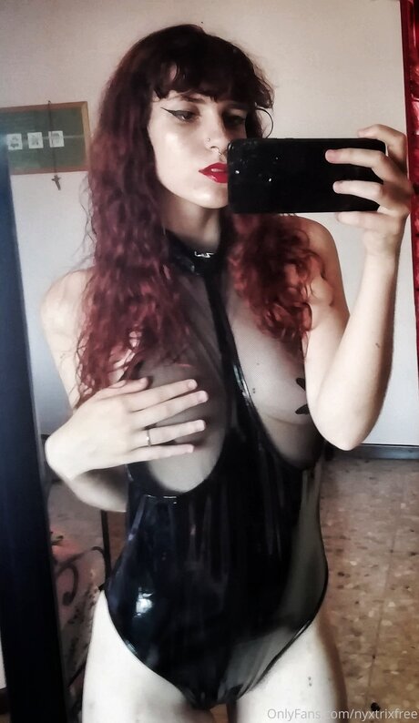 Miss Nyxtrix FREE onlyfans model