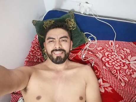 Alexander Ram rez nude leaks onlyfans