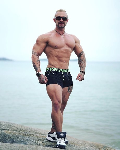 Aaron Wild leaked porn onlyfans