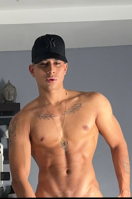 Alejandro Hern ndez nude only fans