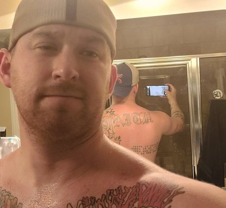 Christopher Lowther onlyfans nudes leak