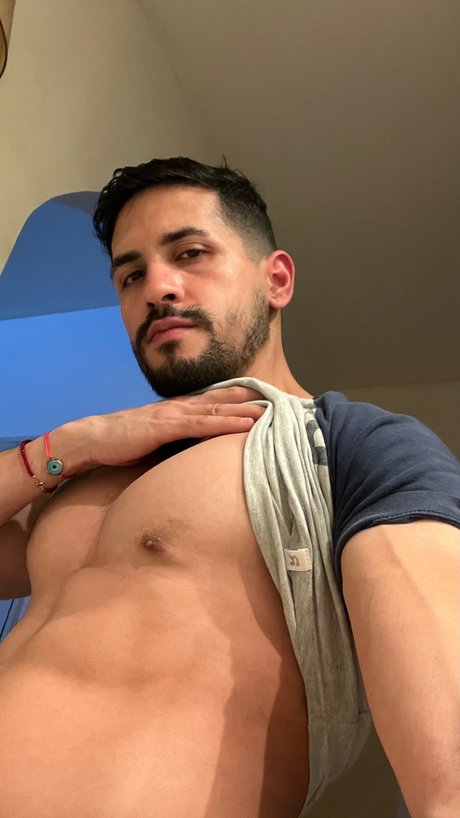 Alejandro Perozo desnuda onlyfans
