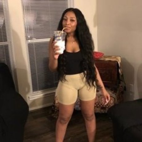 missleaveastain onlyfans desnuda