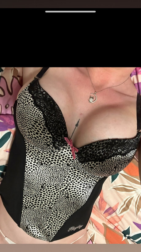 Anita Dickenme leaked onlyfans porn