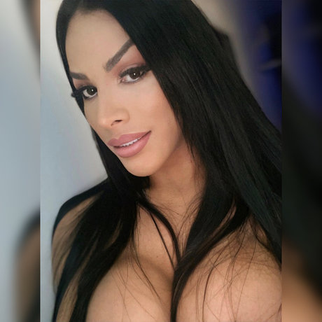 Alexandra Hern ndez onlyfans strip