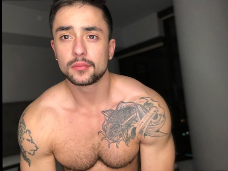 Leo Alexander en onlyfans