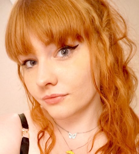 Oddlydew only fans photos