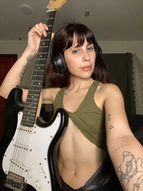 Catalina Alma y tambi n coraz n onlyfans leak