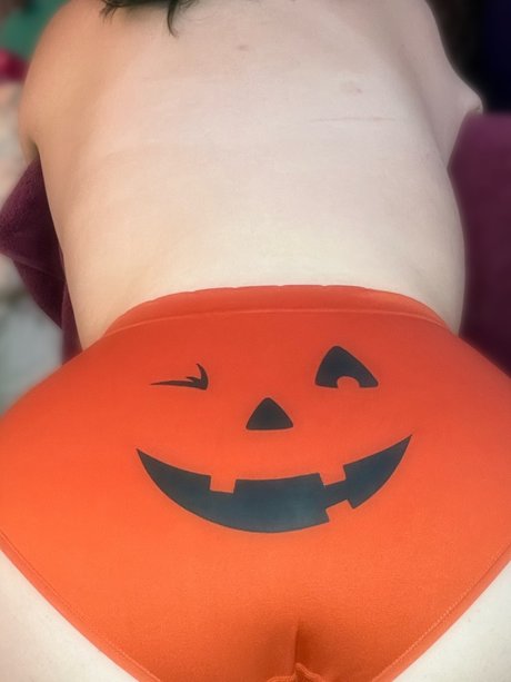Pumpkinnn_ onlyfans strip tease